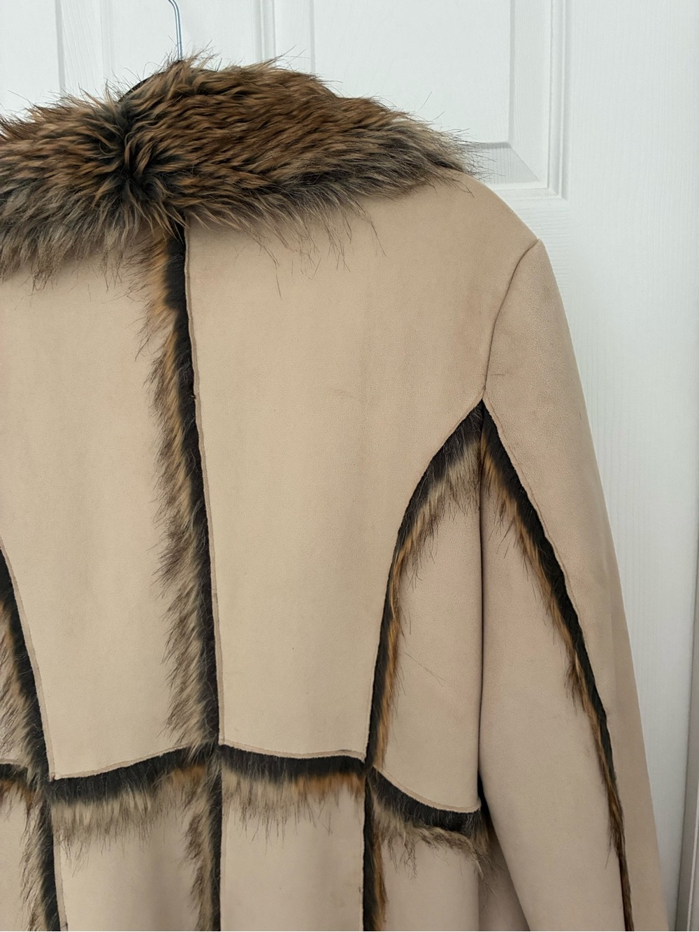 Black Rivet Faux Fur Suede Coat, Sz Large - Picture 12 of 15